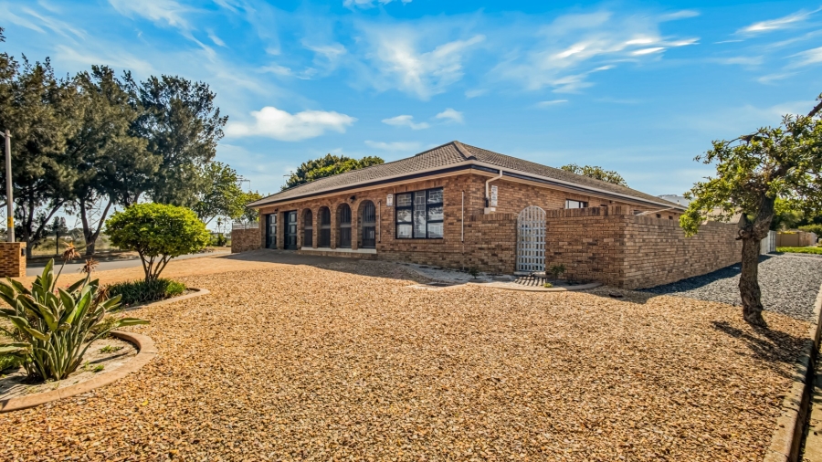 3 Bedroom Property for Sale in Monte Vista Western Cape